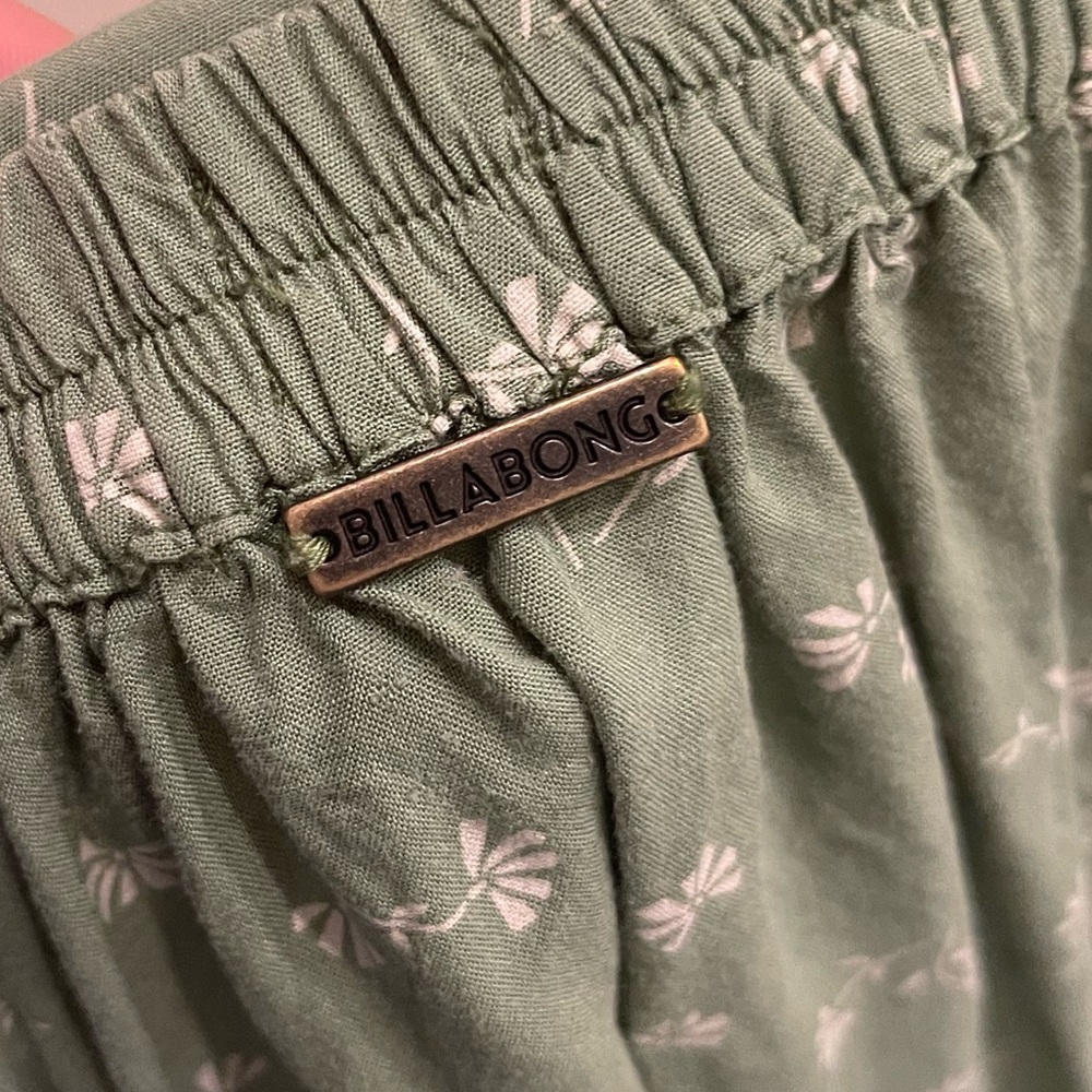 Women’s Green Floral Billabong Skirt - Picture 4 of 8